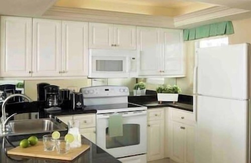 Marco Island Hotel | The Charter Club, Beach, Hot Tub, Pool, Beach