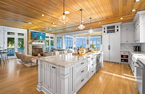 Mount Mourne House | The Chasestone - Breathtaking Home w/Heated Pool, Game Room & Optional Boat Rental