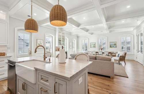 Cannonborough Elliotborough Apartment | The Chateau - By Charleston Vacays