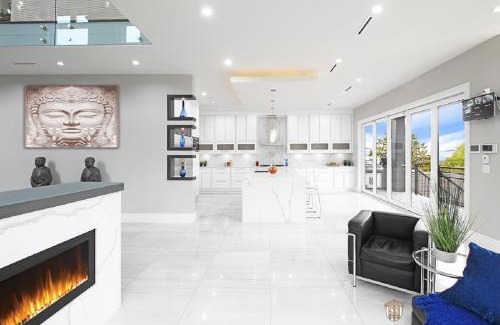 Burnaby House | The Chateau