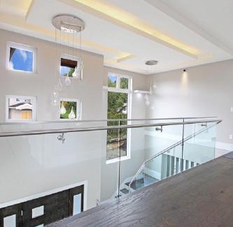 Burnaby House | The Chateau