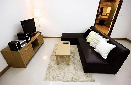 Chan Kasem Hotel | The Chateau Luxury Serviced Apartment