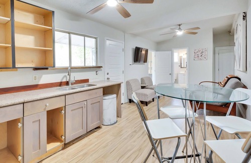 Manchaca House | The Chateau Unit B