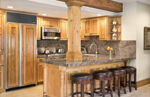 Deer Valley Hotel | The Chateaux Deer Valley