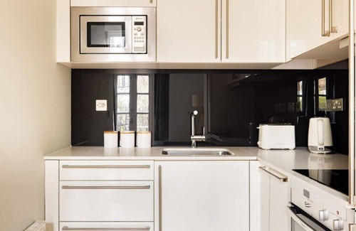 Parsons Green and Walham Apartment | The Chelsea Collection