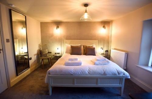 Thornham Hotel | The Chequers Inn, Thornham