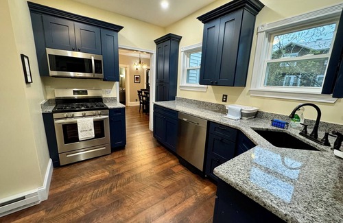 Geneva House | The Cherry Street Retreat: Charming, freshly renovated house in downtown Geneva