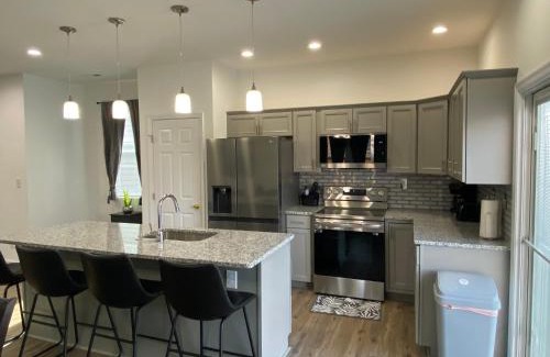 Norfolk House | The Chesapeake Gray