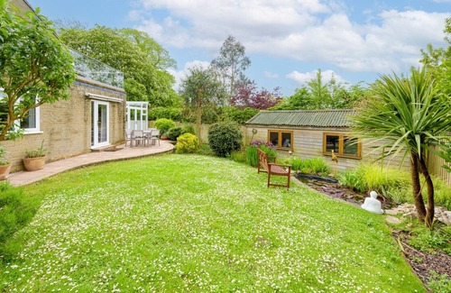 Glastonbury House | The ChestnutsnLuxury self catering accommodation in Glastonbury