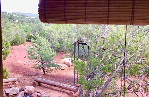 Zuzax Villa | The Chi-Treehouse.Very Civilized Glamping at Sunny Mellow Eco Villa!
