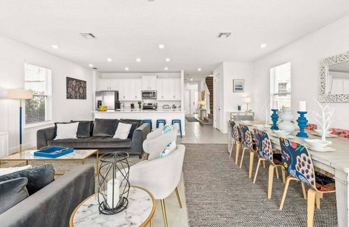 Reunion House | The Chic Abode at Liberty Bluff, Golf, Disney, Water Park