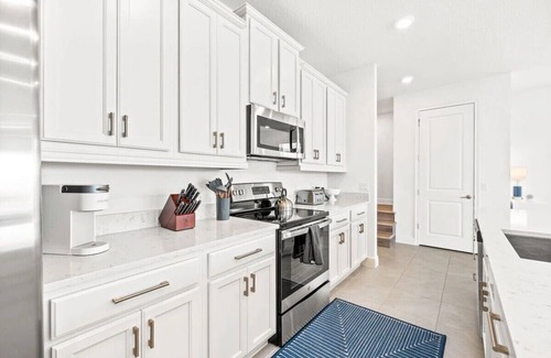 Reunion House | The Chic Abode at Liberty Bluff, Golf, Disney, Water Park