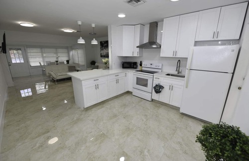 Poinsettia Heights Apartment | ♚The CHIC Apt♚2BR|Near Beach|Port|Airport|Las Olas