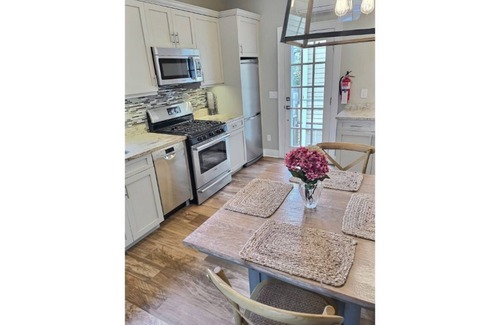 Ocean Grove House | The Chic Boutique Cottage - 1/2 duplex - Ocean Grove
