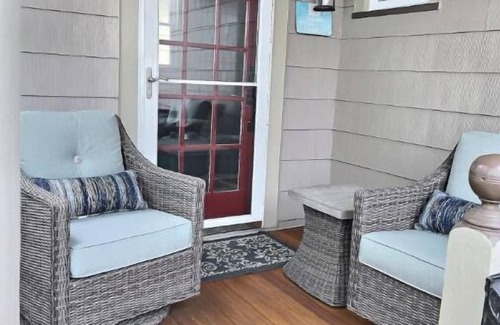 Ocean Grove House | The Chic Boutique Cottage - 1/2 duplex - Ocean Grove