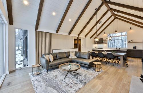 Saint-Faustin-Lac-Carre Ski Chalet | The Chic Shack - Golf, Ski, SPA