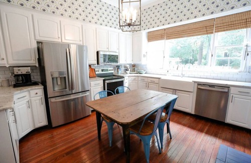 Summerville Historic District House | The Chick Inn on Main Neighbors!