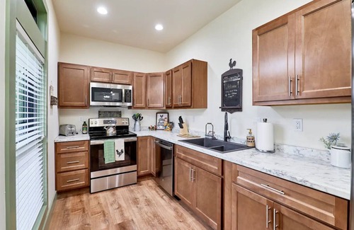 Troy House | The Chicken Coop on Highway H