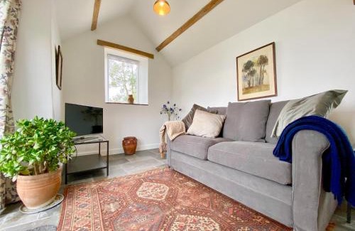 Upton Cheyney House | The Chicken Shed