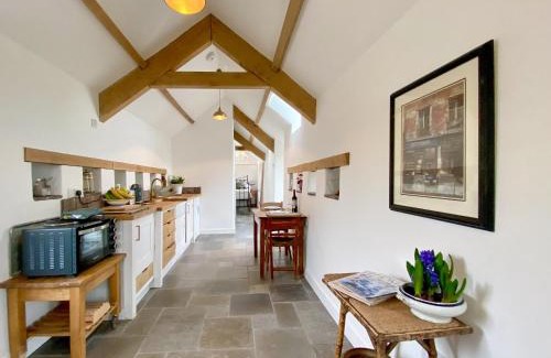 Upton Cheyney House | The Chicken Shed