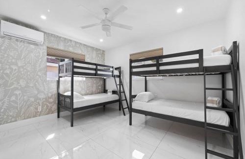 Miami Lakes House | The Chill Sunny Casa Near Beaches