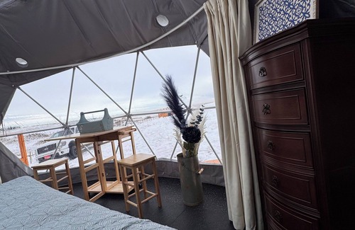 Redcliff RV Rental | The Chinook Breeze Dome