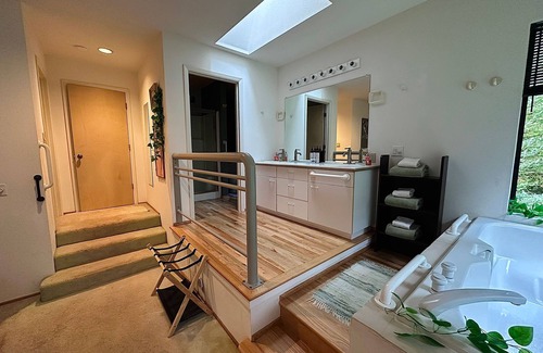 Crescent City House | The Choli House - Escape Near River & Coast