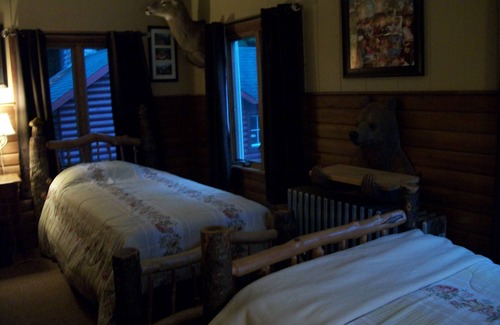 Bridgton Cabin | The Christmas Tree Inn