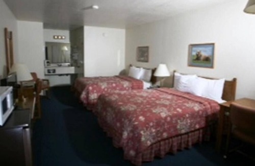 Mi-Wuk Village Hotel | The Christmas Tree Inn