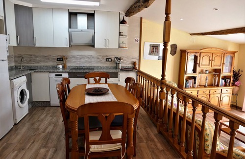 Navalmoral de Bejar Apartment | The Chumbea Triskel: a window to nature, relaxation, and the stars