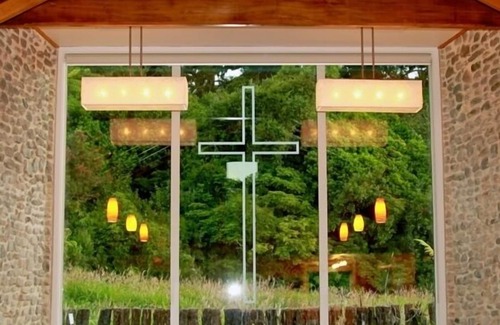 Fox Glacier House | The Church at FOX-Luxury Accommodation Fox Glacier