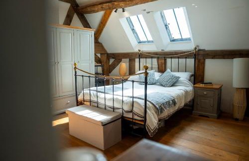 Alcester House | The Church Barn