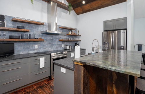 Valley Hill House | The Church