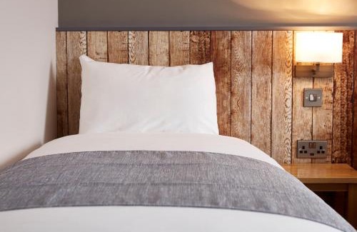 Wootton Bassett Hotel | The Churchill By Greene King Inns