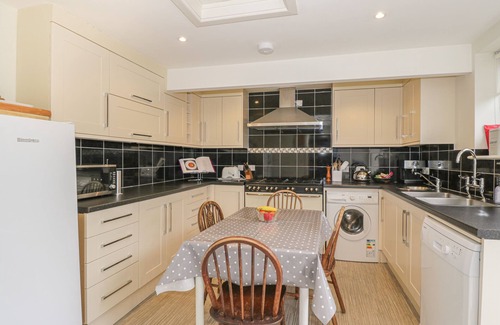 West Knoyle Cottage | THE CIDER BARN, pet friendly, with a garden in West Knoyle