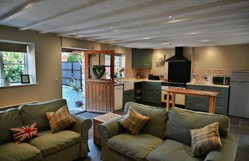 Muchelney House | The Cider House at Stathe Farm