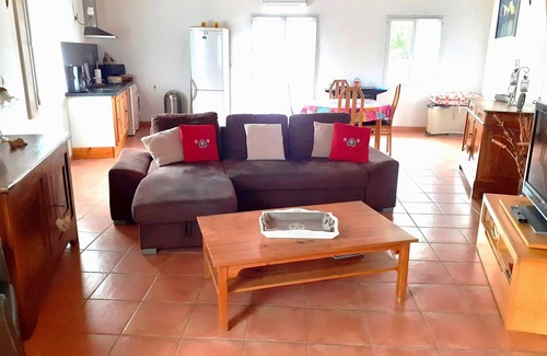 Vedene Apartment | The Cigale Gîte-Villa 2 people At Doors of Avignon in Provence