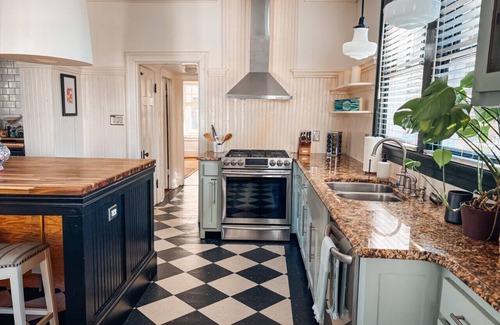 Greensboro Apartment | The Cinderella House