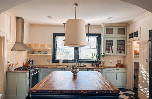 Greensboro Apartment | The Cinderella House