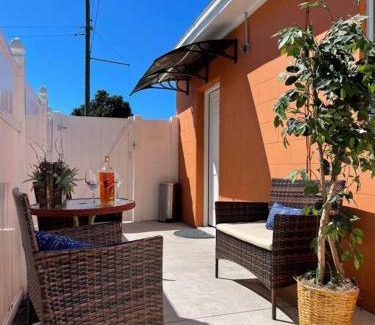 Town N County Park Apartment | The Citrus Guesthouse in Tampa