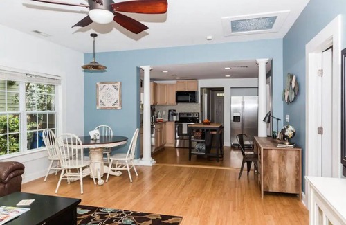 Southwest Raleigh House | The City Cottage, pet friendly, walk to shops, food & NCSU