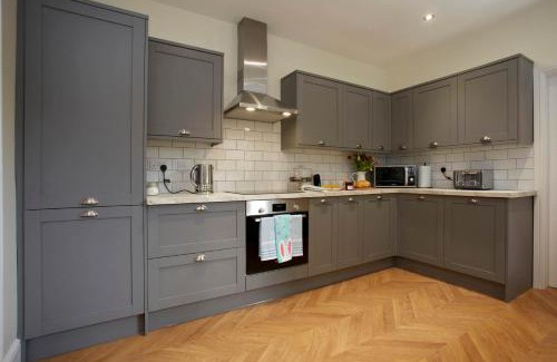 York House | The City Escape Luxury Townhouse with parking