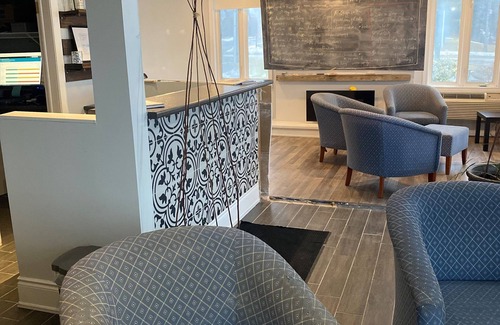Burlington Hotel | The City View Inn