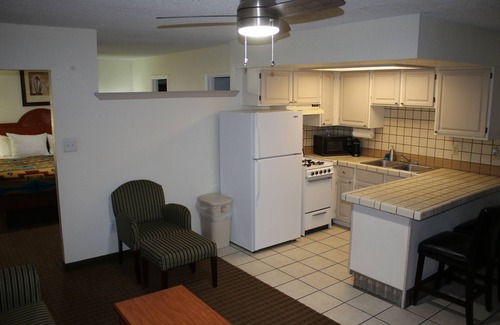 Alamogordo Hotel | The Classic Desert Aire Hotel