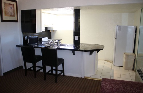 Alamogordo Hotel | The Classic Desert Aire Hotel