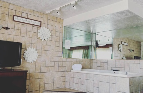 Alamogordo Hotel | The Classic Desert Aire Hotel