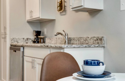 Old East Dallas Apartment | The Classic Near Knox Henderson