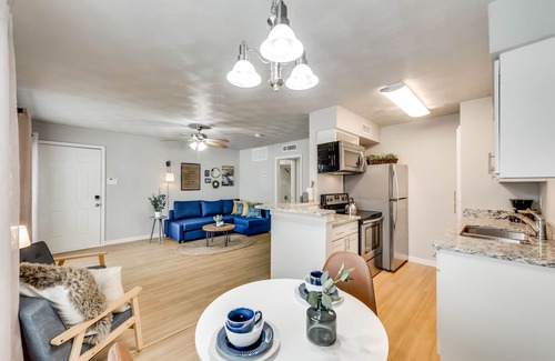 Old East Dallas Apartment | The Classic Near Knox Henderson