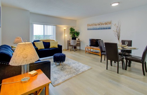 Springfield Apartment | The Classic Suite | Amazing View of Governor Mansion