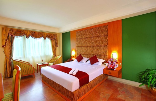 Maradu Hotel | The Classik Fort